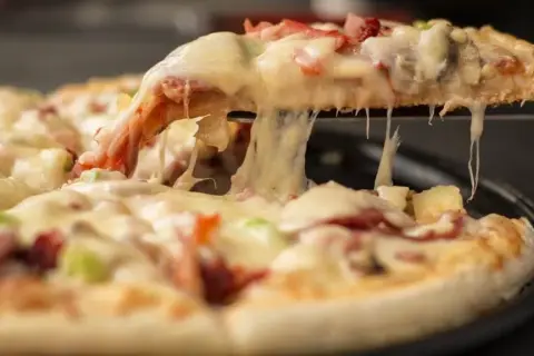 Jak idealnie piec pizzę Feliciana - proste instrukcje i porady