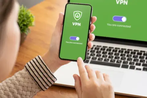 Jak łatwo ustawić VPN na iPhone – uniknij problemów z prywatnością