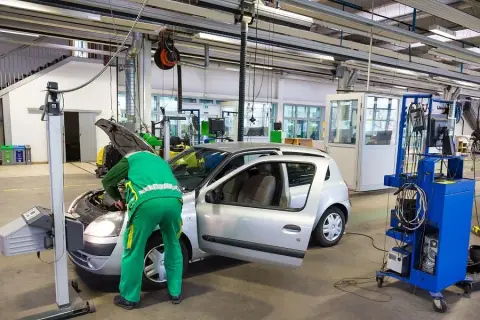 Ile kosztuje badanie techniczne samochodu? Sprawdź aktualne ceny!