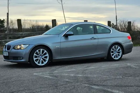 E92 BMW 335i - mocne osiągi, tuning i dostępność używanych modeli