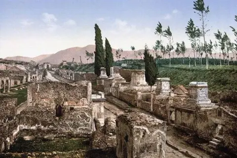 Starożytne Pompeje: Historia, tragedia i niezwykłe odkrycia archeologiczne