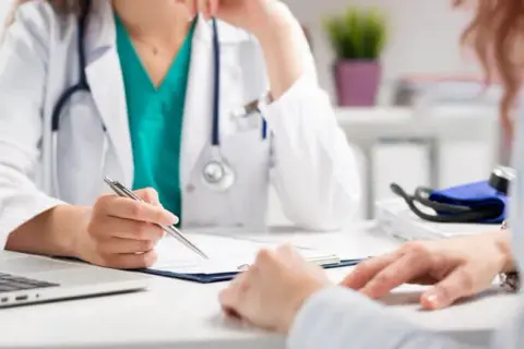 Jakie badania przed wizytą u endokrynologa, aby uniknąć błędów w diagnozie