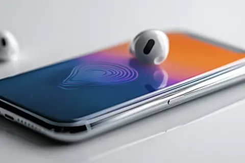 Jak połączyć AirPods z Androidem - proste kroki i najczęstsze problemy