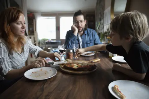 Jak zaakceptować dziecko partnera z poprzedniego związku w 5 krokach