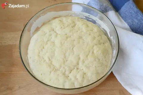 Czy ciasto na pizzę można mrozić? Odkryj praktyczne porady!
