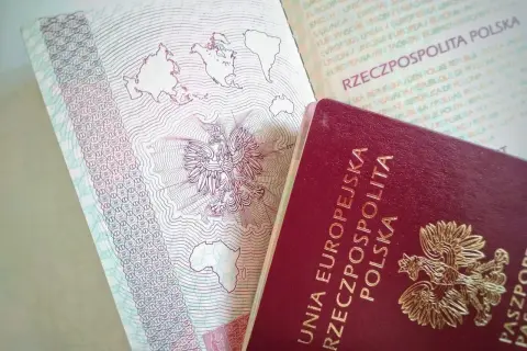 Czy paszport trzeba wyrobić w miejscu zameldowania? Oto prawda!