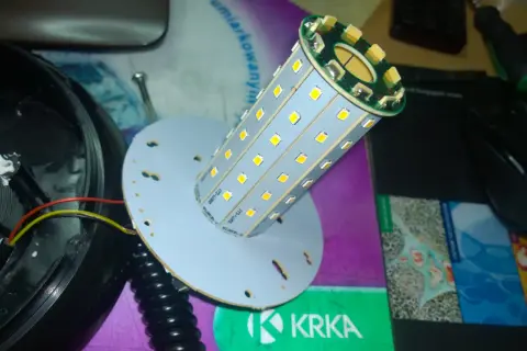 Jak podłączyć koguta do prądu: Instrukcja krok po kroku