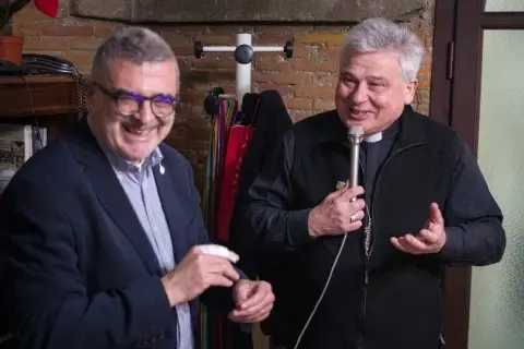 Jak skontaktować się z kardynałem Krajewskim? Aktualne dane kontaktowe i porady