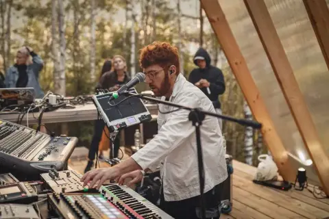 DJ Kris ile ma lat? Zaskakujące fakty o jego wieku i karierze