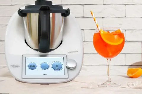 Pyszne drinki w Thermomixie, które zaskoczą Twoich gości