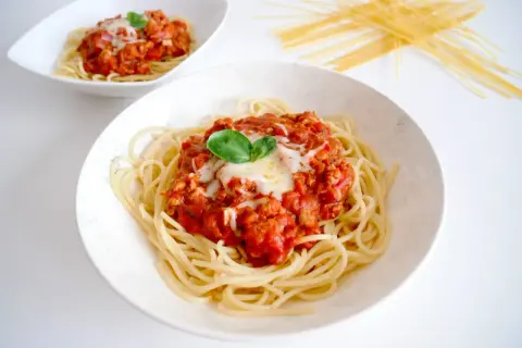 Czy spaghetti jest zdrowe? Odkryj, jak jeść je bez wyrzutów sumienia