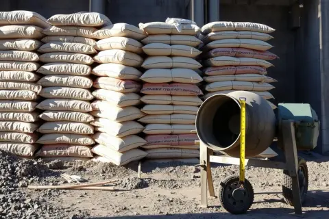 Ile cementu na betoniarkę 250l - kluczowe proporcje dla B20 betonu