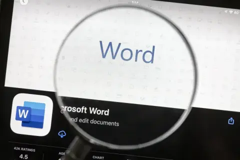 Jak usunąć stronę w Word: proste sposoby na pozbycie się problemu