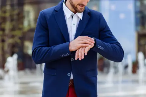 W co się ubrać na wesele: Elegancki strój męski - Porady i trendy