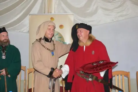 Kto jest właścicielem zamku w Gniewie? Zaskakująca historia i fakty