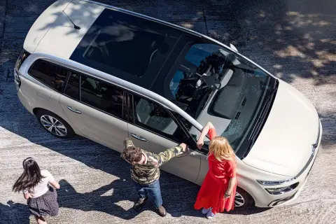 Jakie auto dla rodziny 2+3: najlepsze i najbezpieczniejsze modele