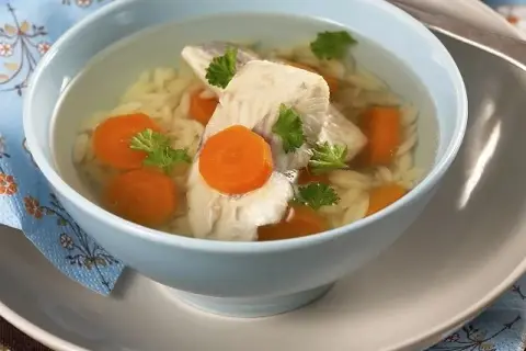 Zupa klarowna co to znaczy: poznaj sekrety perfekcyjnego rosołu