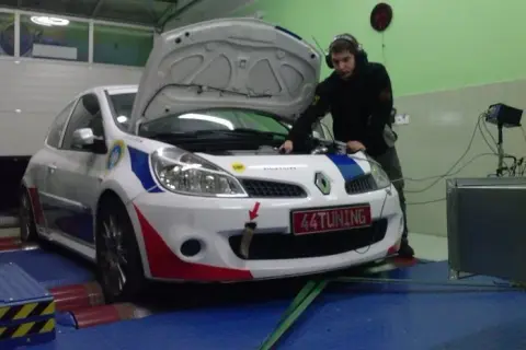 Jak zwiększyć moc w benzynie: efektywne metody tuningowe i porady