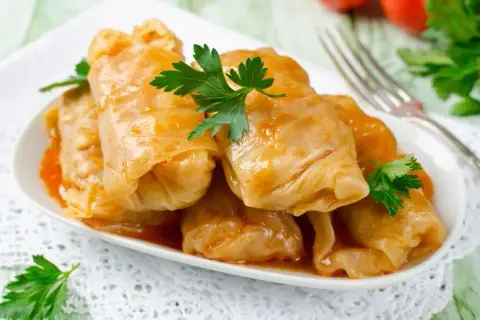 Gołąbki - ile kcal mają naprawdę? Prawda o kaloryczności