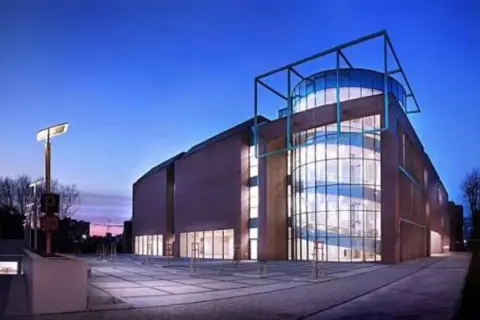 Muzeum sztuki współczesnej Toruń – co warto zobaczyć i zwiedzić