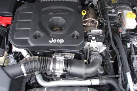 Jeep Wrangler jaki silnik wybrać – uniknij błędów przy wyborze