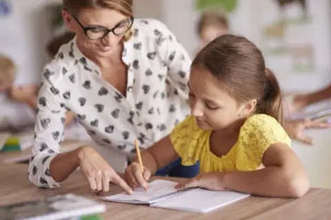 Ile godzin rewalidacji dla dziecka z orzeczeniem? Sprawdź, co musisz wiedzieć