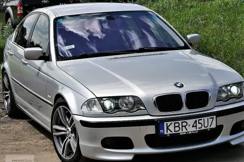 BMW E46 M pakiet – dlaczego warto zainwestować w ten model?