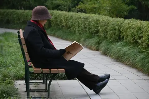 Prawdziwe pragnienia dojrzałego mężczyzny. Czego naprawdę chce facet po 60?