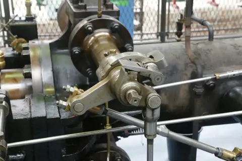 Hydraulika siłowa – jak działa i dlaczego jest kluczowa w nowoczesnych maszynach przemysłowych