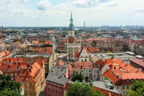 Gdzie leży Poznań? Odkryj fascynującą lokalizację tego miasta