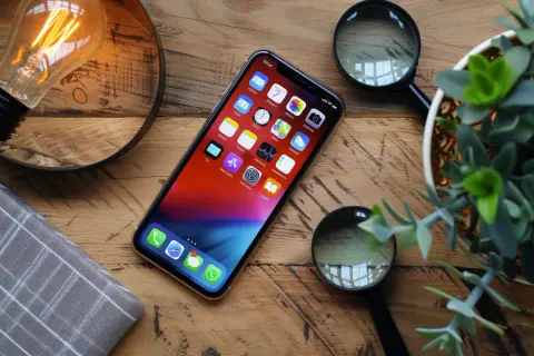 Używany iPhone: na co zwrócić uwagę przed zakupem? Poradnik 2025