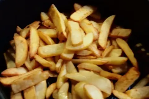 Jak zrobić frytki w frytkownicy beztłuszczowej Tefal, aby były chrupiące