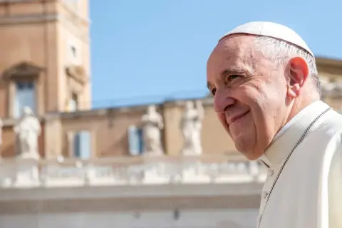 Kto jest obecnym papieżem? Poznaj fascynującą historię Franciszka