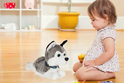 Najlepsze interaktywne zabawki dla dzieci - piesek husky zabawka