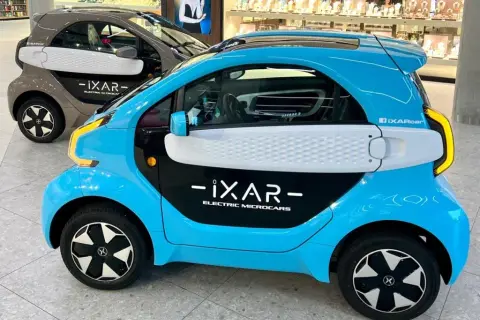 Małe auta elektryczne: Najlepsze modele na miejskie drogi, które warto znać