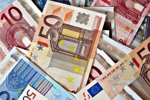 Jaka waluta w Estonii? Zaskakujące fakty o euro i koronie estońskiej