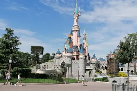Najlepsze atrakcje w Disneyland Paris, które musisz zobaczyć