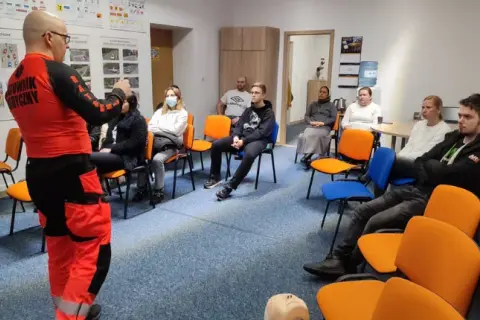 Czy kurs pierwszej pomocy jest obowiązkowy na prawo jazdy? Sprawdź!
