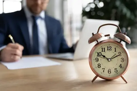4 dniowy tydzień pracy w jakim kraju? Oto najnowsze informacje i plany