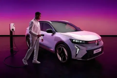 Ile trwa ładowanie samochodu elektrycznego na stacji? Odkryj czynniki wpływające na czas ładowania