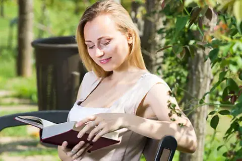 Motyw ogrodu w literaturze: odkryj jego ukryte znaczenia i symbolikę