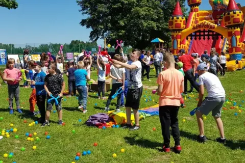 Najlepsze konkursy dla dzieci i rodziców na festynie – jak wygrać i dobrze się bawić