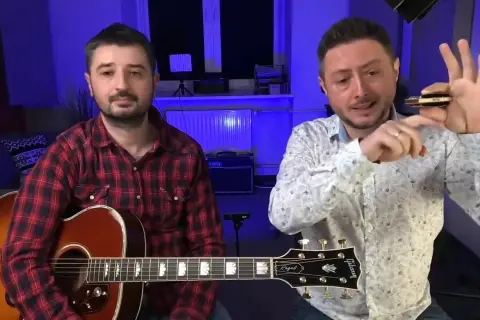 Jak zagrać sąsiadów na harmonijce - proste kroki i triki dla każdego