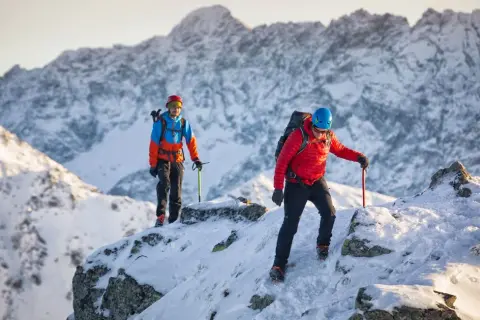 Jak wybrać najlepsze buty do Tatr zimą? Porady i rekomendacje dla bezpiecznych wędrówek