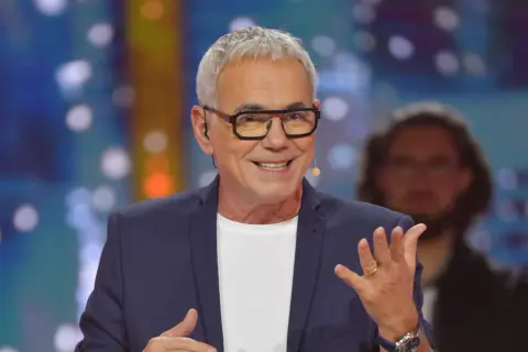 Pierwszy prowadzący jaka to melodia – historia i ciekawostki o show