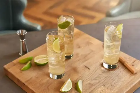 Pyszne drinki ze spritem, które zaskoczą Twoich gości