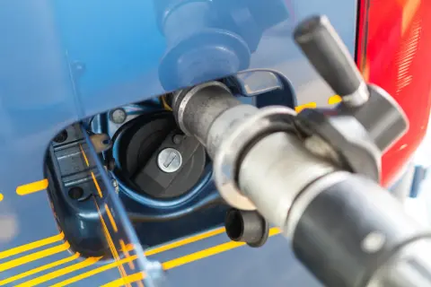 Ile kosztuje gaz CNG? Sprawdź ceny i oszczędności w jeździe