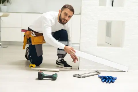 Jak skutecznie ciąć listwy przypodłogowe plastikowe - najlepsze narzędzia