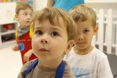 Czy twój przedszkolak dojrzał do nauki? Kluczowe oznaki gotowości