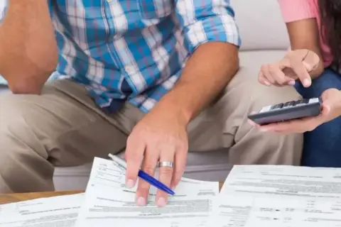 Na ile rat sąd może rozłożyć zadłużenie? Poznaj kluczowe informacje